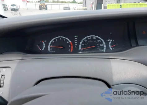 2000 Toyota Avalon Xl z USA, uszkodzony, nr VIN 4T1BF28B6YU034369